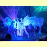 entertain18218.jpg